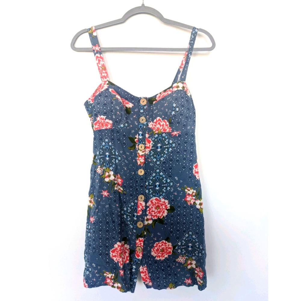 Floral ditsy dress with adjustable straps and bra